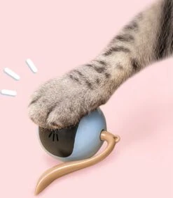 Otiume Slimme Katten Speeltje - Interactieve Zelf Rollende Bal Voor Katten - Kattenspeeltjes -Speelgoed Voor Dieren - USB Oplaadbaar 12 Otiume Slimme Katten Speeltje - Interactieve Zelf Rollende Bal Voor Katten - Kattenspeeltjes -Speelgoed Voor Dieren - USB Oplaadbaar -Huisdierbenodigdheden Korting 1043x1200 4