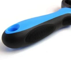 Professionele 2-Zijdige Ondervacht Kam Voor Hond En Kat – Hondenborstel – Kattenborstel - Hondenkam –Anti Klit - Haarverwijderaar Voor Huisdieren - Pijnloos - – Klittenkam – Verwijdert Klitten – Voorkomt Haaruitval – Black Friday - Sinterklaas -Huisdierbenodigdheden Korting 1200x1012 1