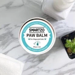 Poot Balsem – Neus Balsem - Huisdieren – Dieren – Poot Verzorging / Neus Verzorging – Verzorging Droge En Gebarsten Poten – Snelwerkende Formule - Hydraterend – Bio Balm - Potenbalsem - Neusbalsem - 60 Gram -Huisdierbenodigdheden Korting 1200x1200 1659