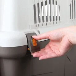 Skudo IATA Type 4 -Vervoersbox- Taupe/Sand - 68 X 48 X 51 Cm -Huisdierbenodigdheden Korting 1200x1200 2309