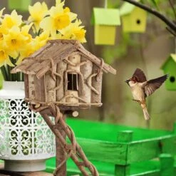 Relaxdays Vogelhuisje Staand - Decoratief Vogelvoederhuisje Met Ladder - Handgemaakt Hout -Huisdierbenodigdheden Korting 1200x1200 3547