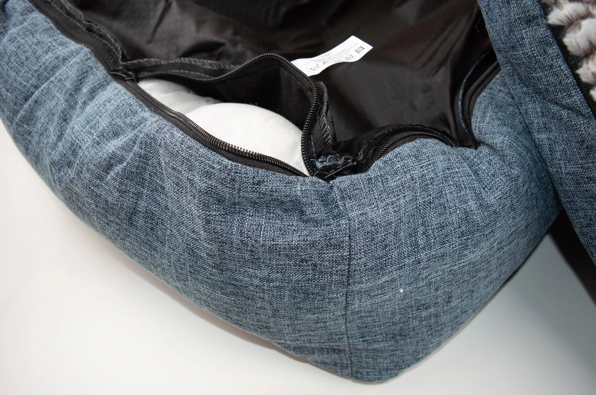 I-CiGO Homy Luxe - Hondenmand - In-kussen Dubbelzijdig Gebruik 70x60xH14cm/Blauw 10 I-CiGO Homy Luxe - Hondenmand - In-kussen Dubbelzijdig Gebruik 70x60xH14cm/Blauw - Image 8