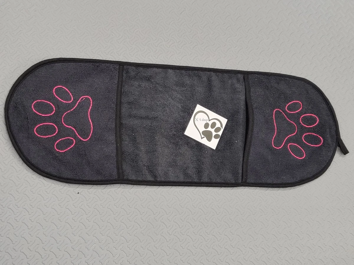 N4dogs – Hondenhanddoek – Honden Handdoek – Microvezel Handdoek – Handdoek Hond – Droogdoek Hond – Dierendeken – Sterk Absorberend – Handdoek Met Zakken - Zwart - 66 X 23 Cm 4 N4dogs – Hondenhanddoek – Honden Handdoek – Microvezel Handdoek – Handdoek Hond – Droogdoek Hond – Dierendeken – Sterk Absorberend – Handdoek Met Zakken - Zwart - 66 X 23 Cm - Image 2