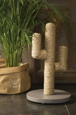 Designed By Lotte Houten Cactus - Krabpaal - Taupe - 35 X 35 X 60 Cm -Huisdierbenodigdheden Korting 800x1200 65