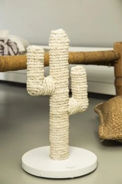 Designed By Lotte Houten Cactus - Krabpaal - Taupe - 35 X 35 X 60 Cm -Huisdierbenodigdheden Korting 800x1200 67