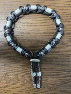 Anti-tekenband Spike - Vlooienband - Voor Hond Hond - Lichtgrijze Keramische EM-X Kralen - Kleur Zwart Zilvergrijs - Lengte 35 Cm - Nekomvang Vanaf 33 Tot 45 Cm - Lengte Geknoopt Deel 35 Cm - Met Zilverkleurige Kralen 9 Anti-tekenband Spike - Vlooienband - Voor Hond Hond - Lichtgrijze Keramische EM-X Kralen - Kleur Zwart Zilvergrijs - Lengte 35 Cm - Nekomvang Vanaf 33 Tot 45 Cm - Lengte Geknoopt Deel 35 Cm - Met Zilverkleurige Kralen -Huisdierbenodigdheden Korting 900x1200 38