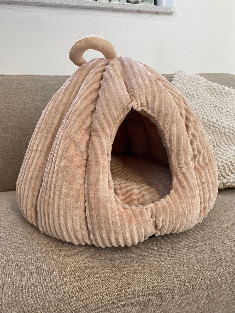 By Tiekeman Kattenmand Pompoen - Beige - Luxe Kattenmand - Kattenkussen - Anti Slip - 40x40x38 Cm 7 By Tiekeman Kattenmand Pompoen - Beige - Luxe Kattenmand - Kattenkussen - Anti Slip - 40x40x38 Cm - Image 5